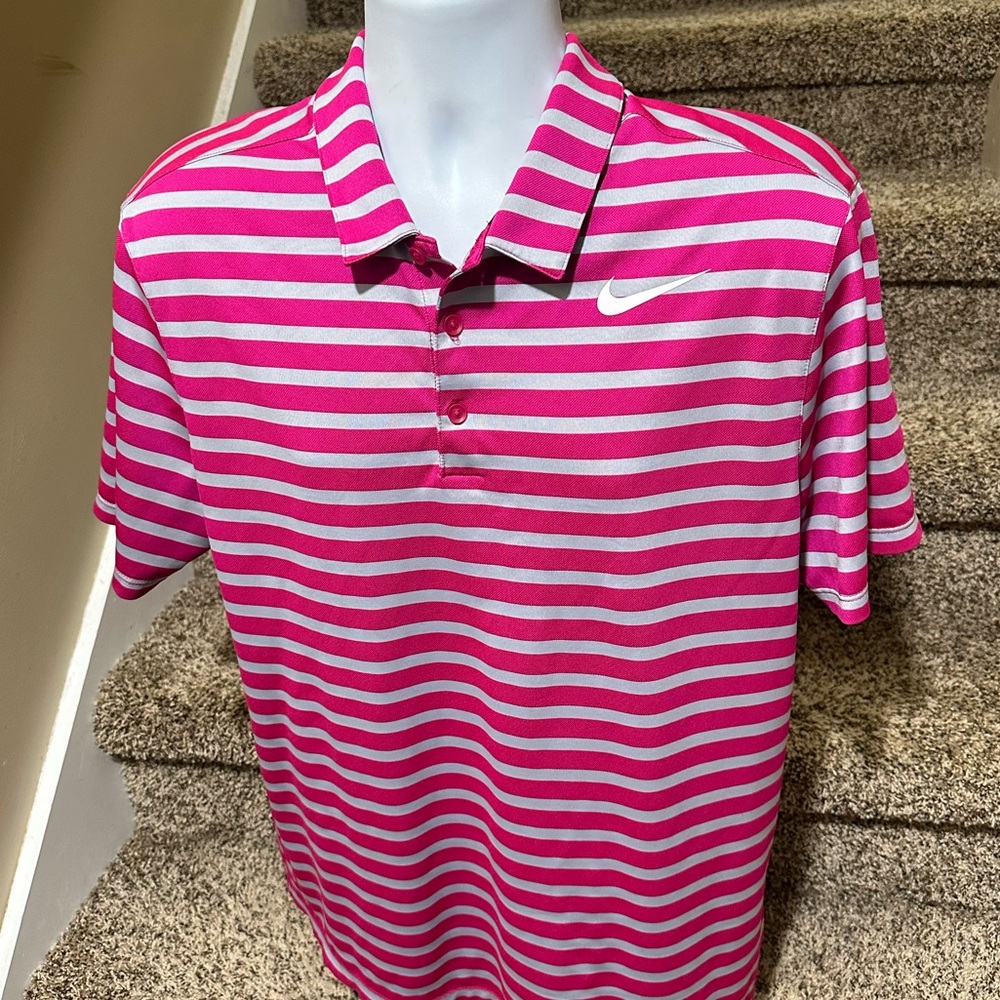 Stunning modern *NIKE Golf dri-fit* striped men’s casual golf ⛳️ polo shirt - L